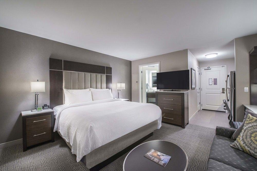 Towneplace Suites By Marriott Boston Logan Airport/Челси Екстериор снимка