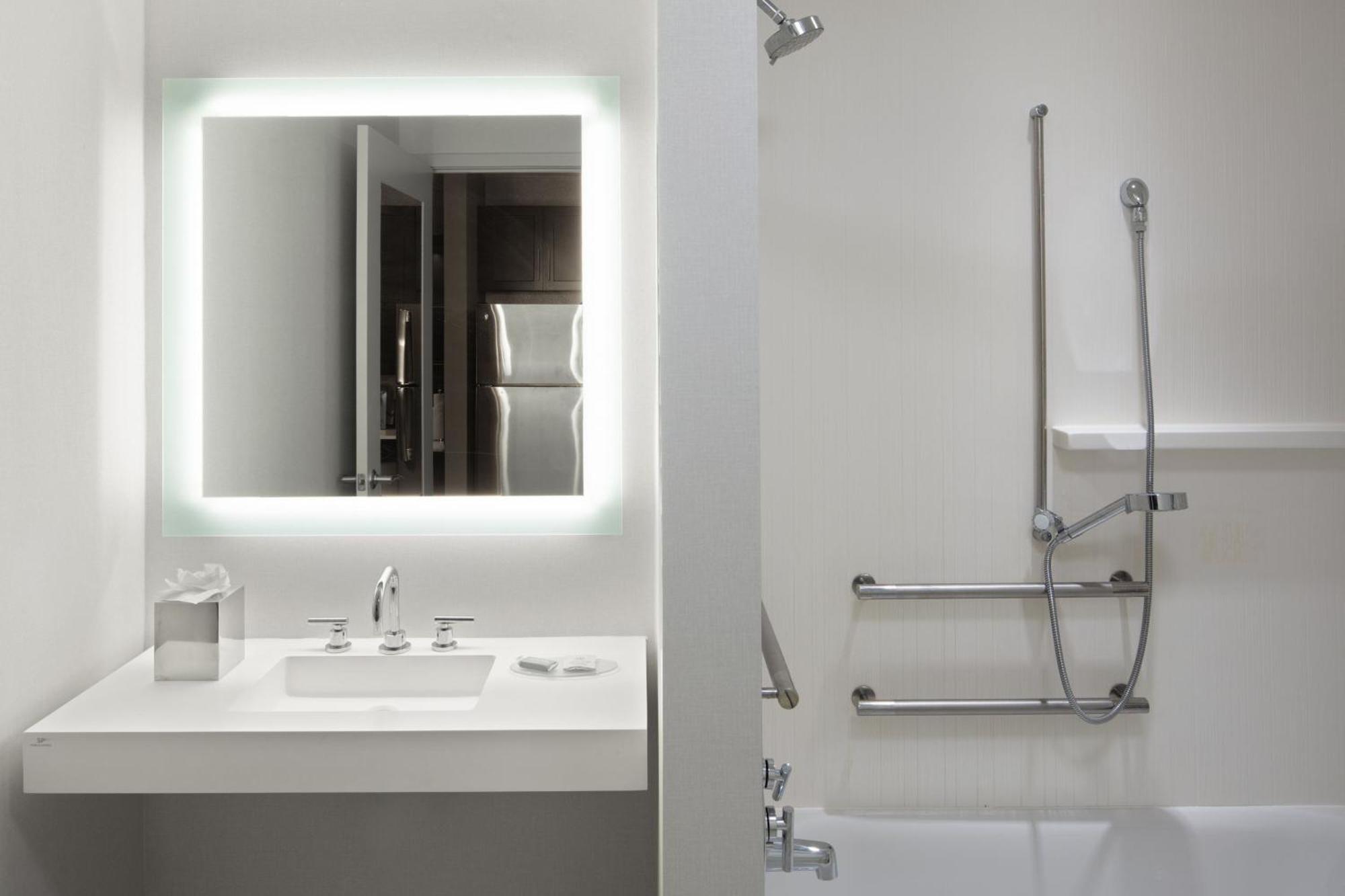 Towneplace Suites By Marriott Boston Logan Airport/Челси Екстериор снимка