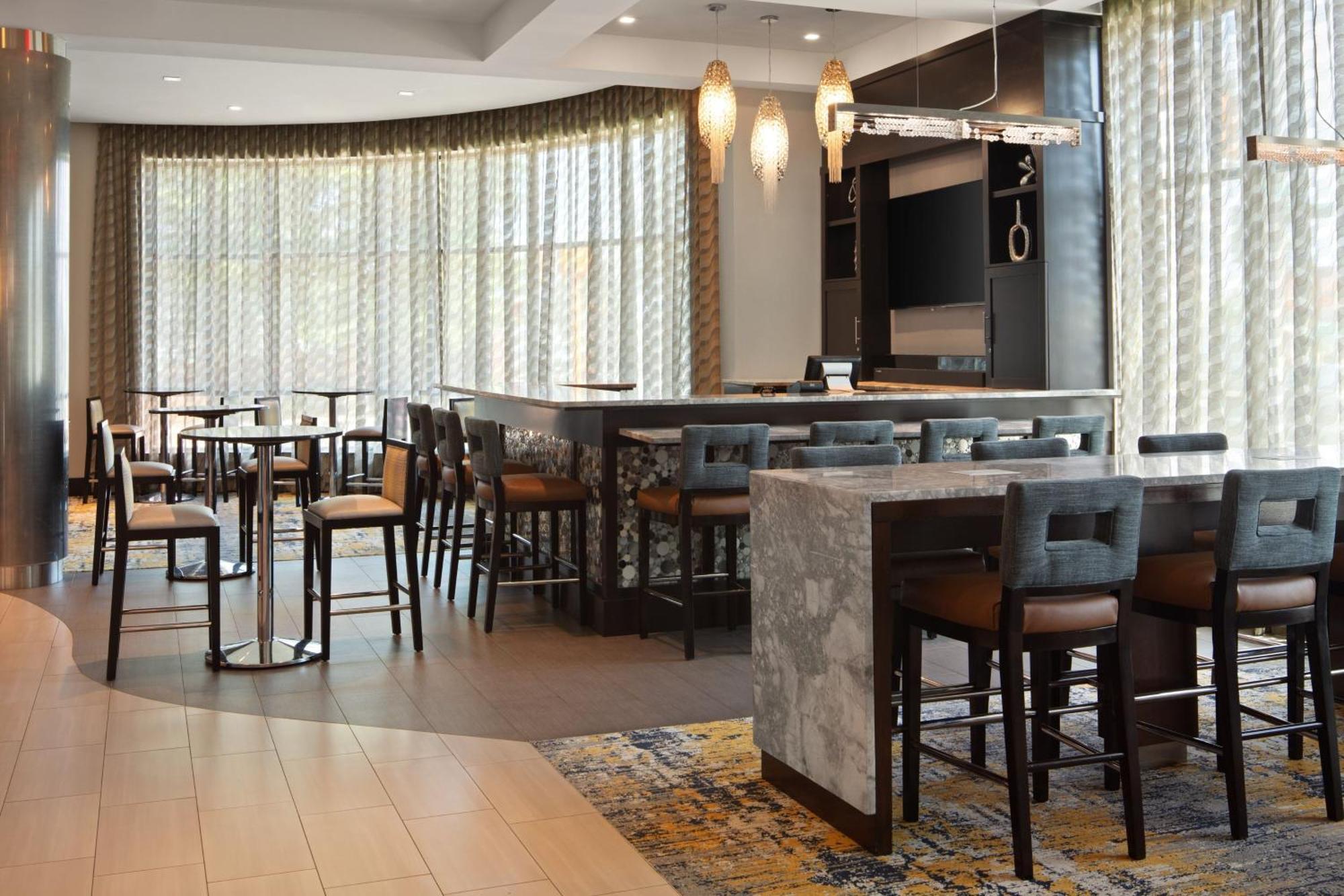 Towneplace Suites By Marriott Boston Logan Airport/Челси Екстериор снимка