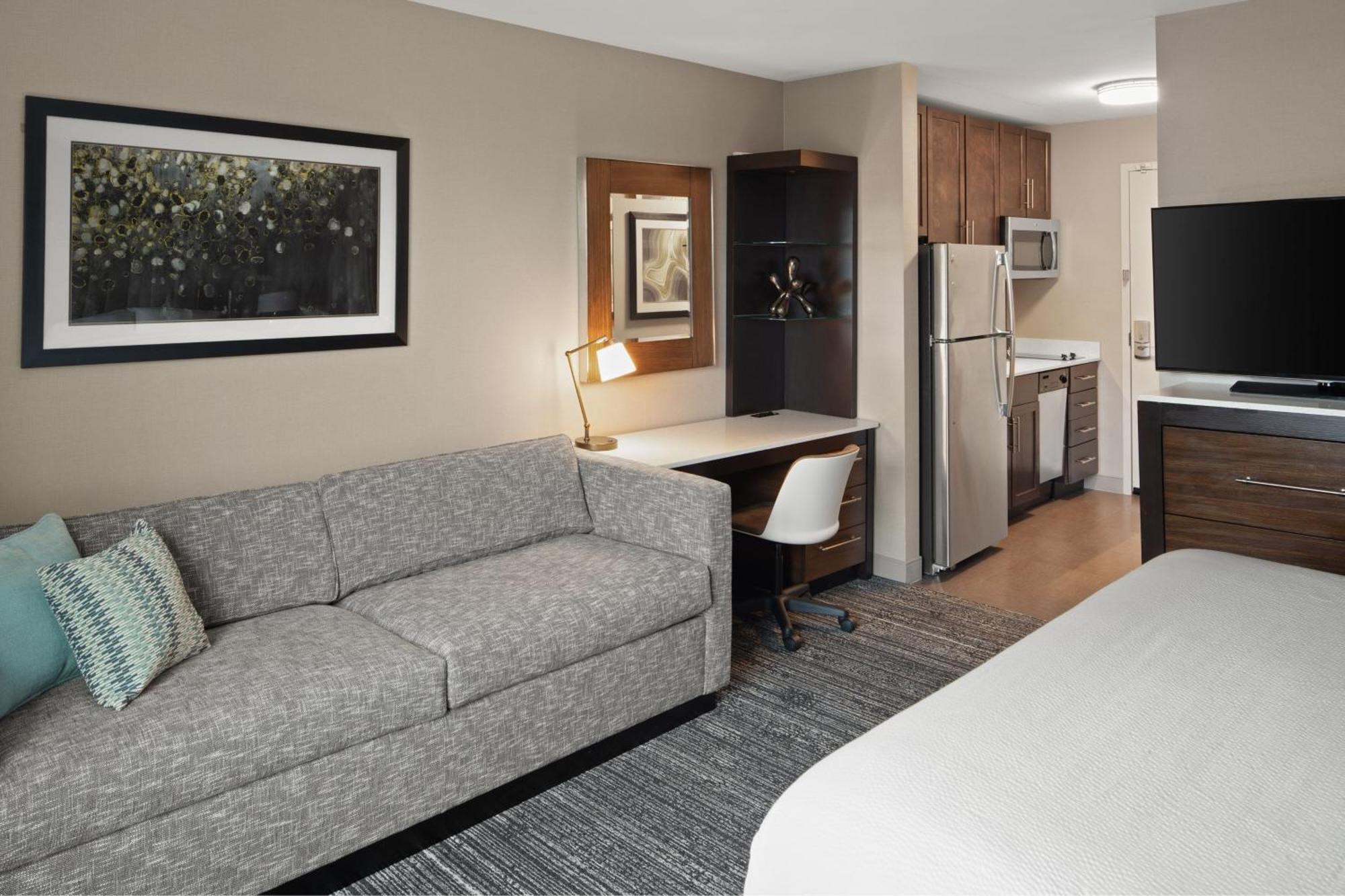 Towneplace Suites By Marriott Boston Logan Airport/Челси Екстериор снимка