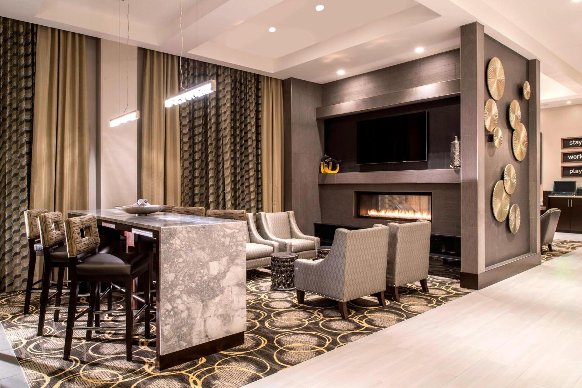 Towneplace Suites By Marriott Boston Logan Airport/Челси Екстериор снимка