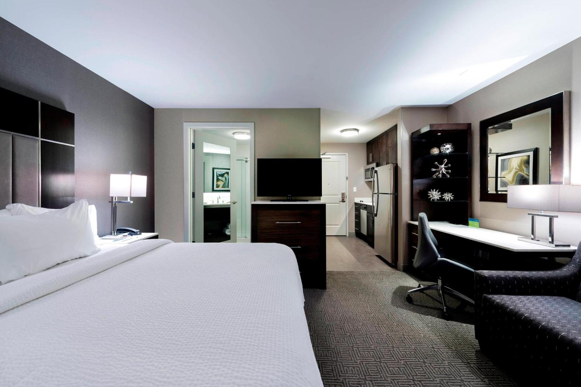 Towneplace Suites By Marriott Boston Logan Airport/Челси Екстериор снимка