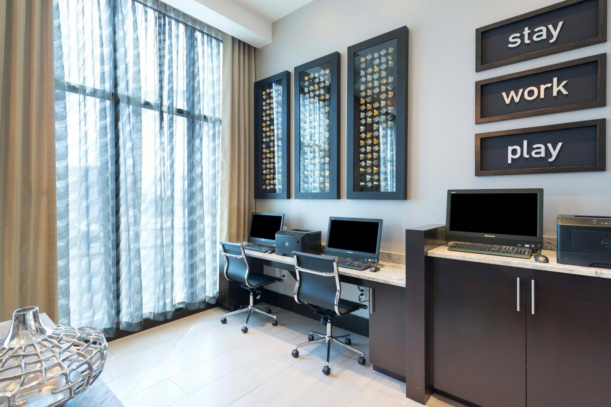 Towneplace Suites By Marriott Boston Logan Airport/Челси Екстериор снимка
