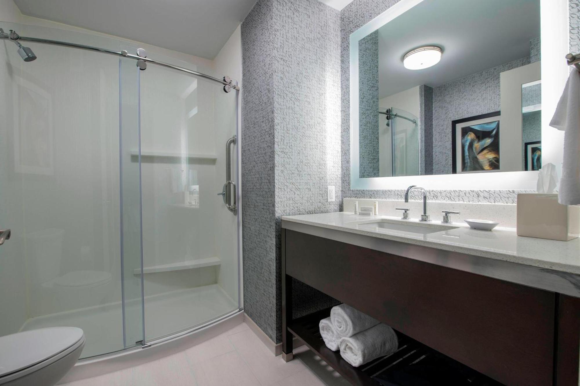 Towneplace Suites By Marriott Boston Logan Airport/Челси Екстериор снимка