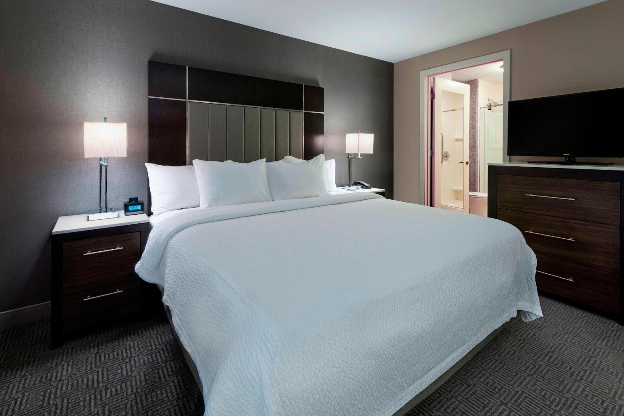 Towneplace Suites By Marriott Boston Logan Airport/Челси Екстериор снимка